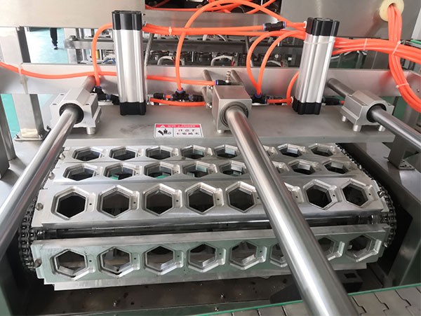 杯裝酸奶灌裝封口機(jī)