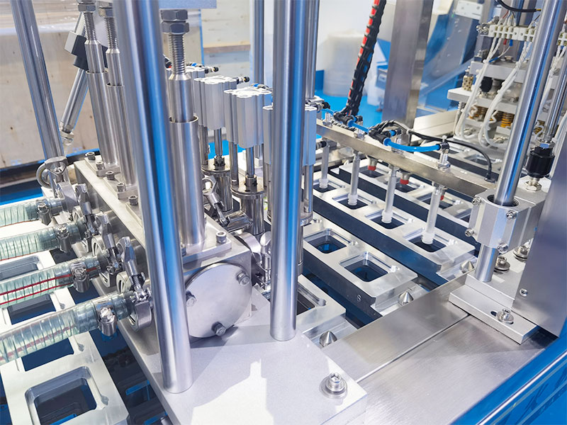 肉泥醬灌裝封口機(jī)械